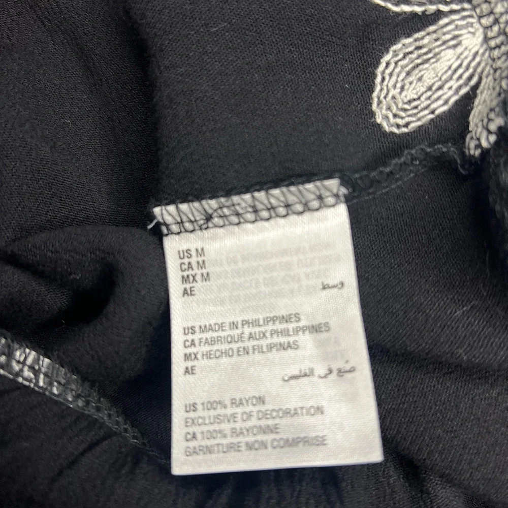 Inc International Concepts Black & White Floral Embroidered Blouse - Picture 13 of 13